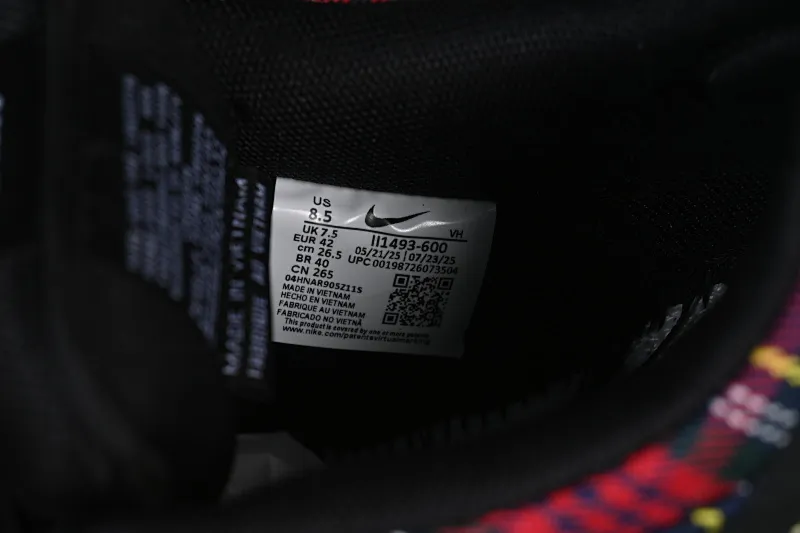 All categories Nk SB Dunk series Nk SB Dunk Low low-top sneakers Nike SB Dunk Low "Nardwuar" joint model Scottish plaid low-top casual skateboard shoes II1493-600
